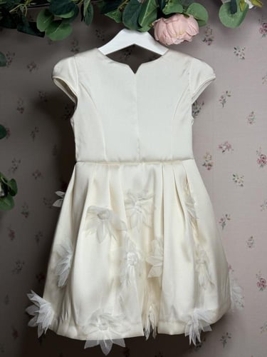 فستان زهرة الياسمين