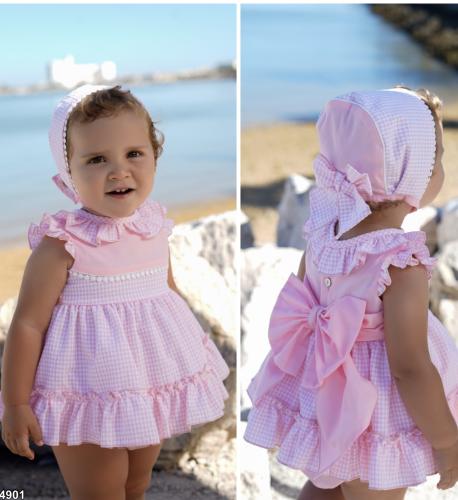 فستان بقبعة