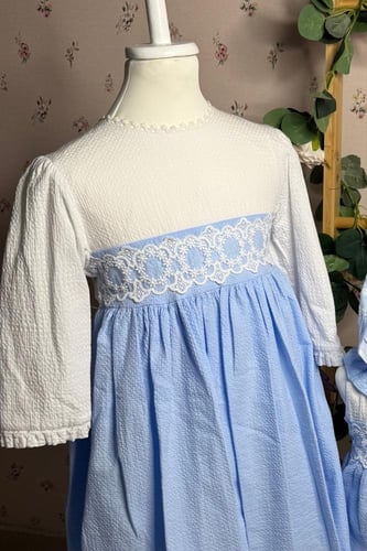 فستان اسباني هادئ