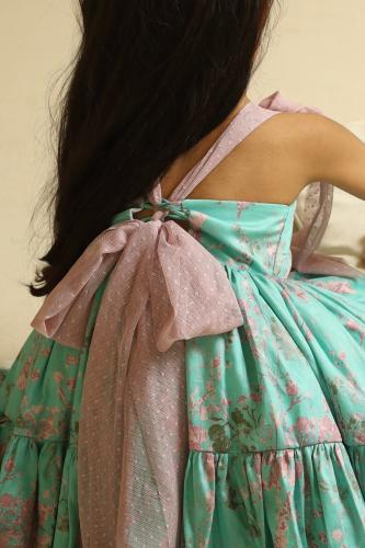 فستان الأنوثة