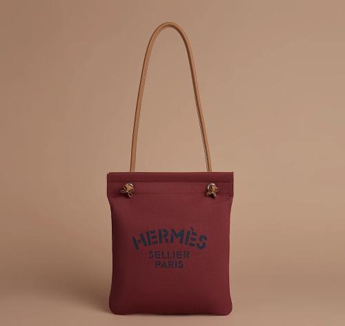Hermes Aline grooming bag