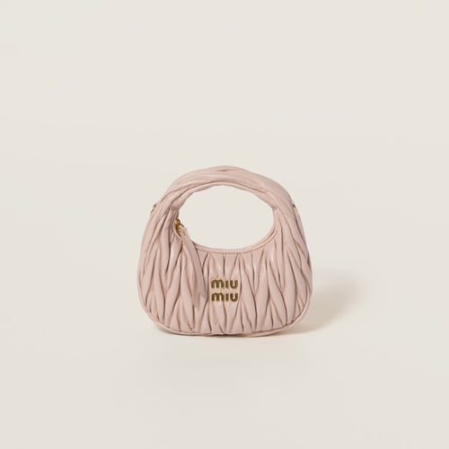 MIU MIU حقيبة هوبو Wander صغيرة جلد نابا ماتلاسي