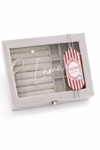 صندوق مجوهرات مع الاسم