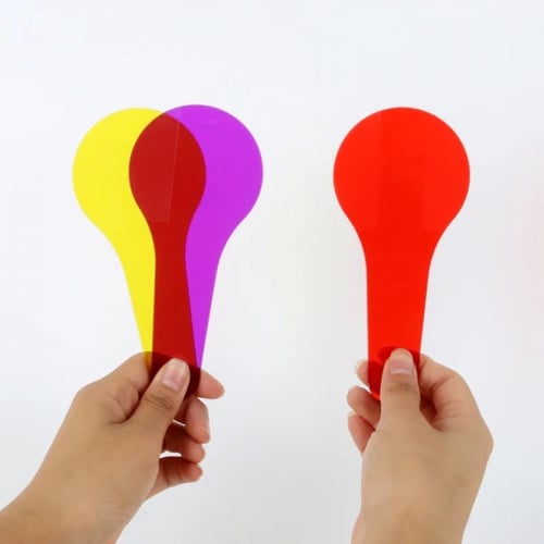 العدسات الملونة