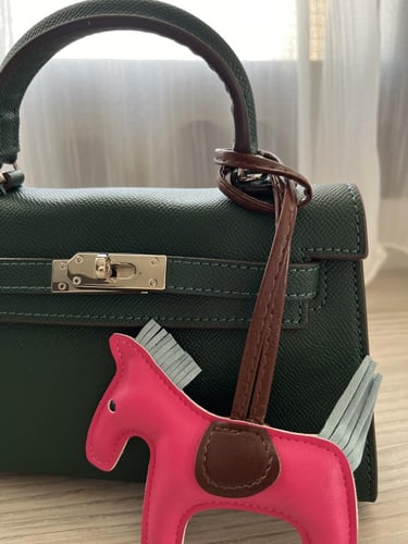 khaki Bag Green ميني كيلي ( أخصر )بالحجم الوسط
