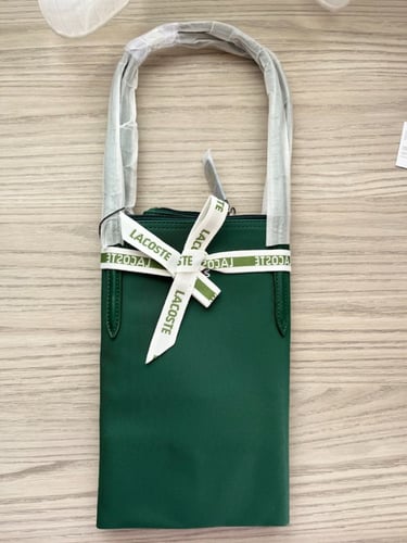 لاكوست توت باق