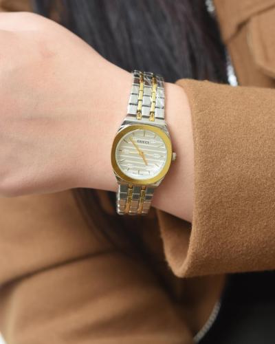 ساعات نسائي قوتشي