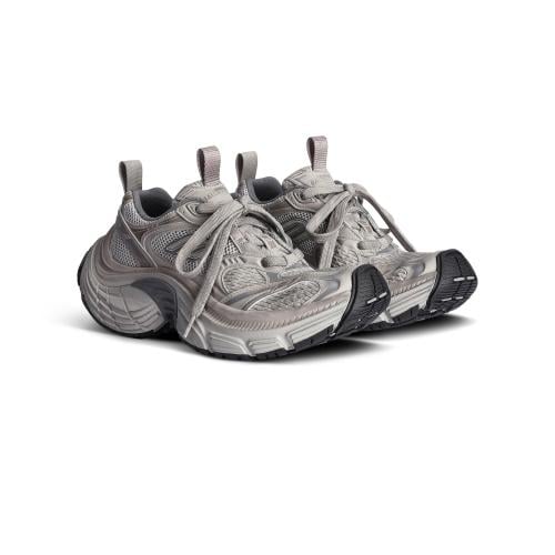 سنكرز بالنسياقا