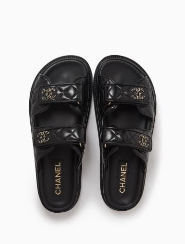 حذاء فلات شانيل