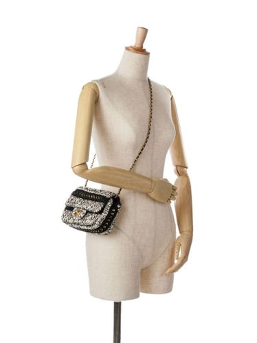 شنطه كروس شانيل