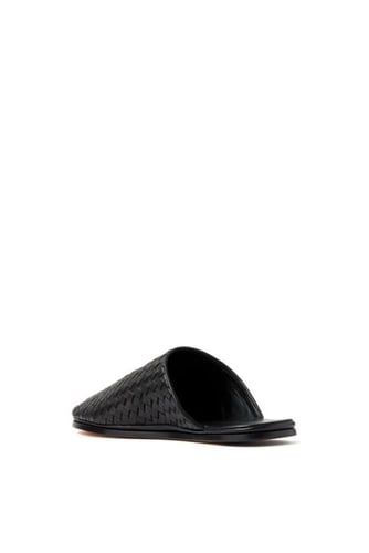 حذاء بوتيقا