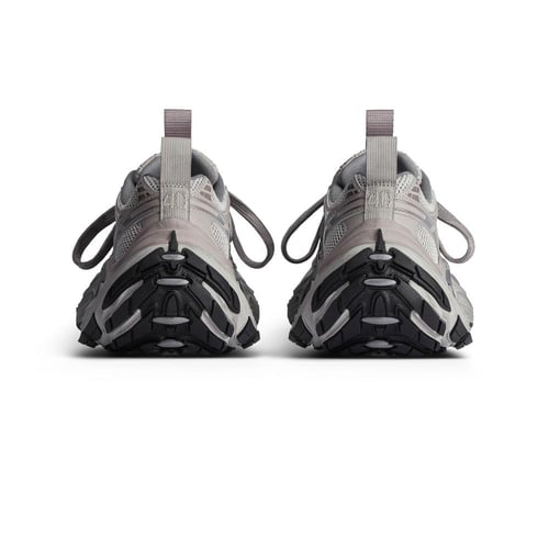 سنكرز بالنسياقا