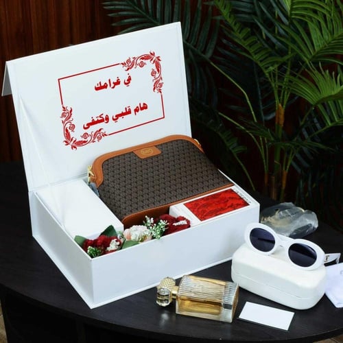 بوكس هدايا نسائية فخمة مع شنطة ومجموعة اكسسوارات