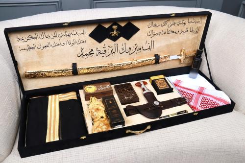 هدايا رجالية فخمة للترقية