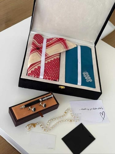 طقم هدايا الشتاء للرجال