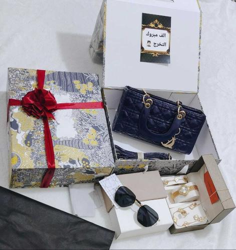 هدايا تخرج غير مكلفة من القمة