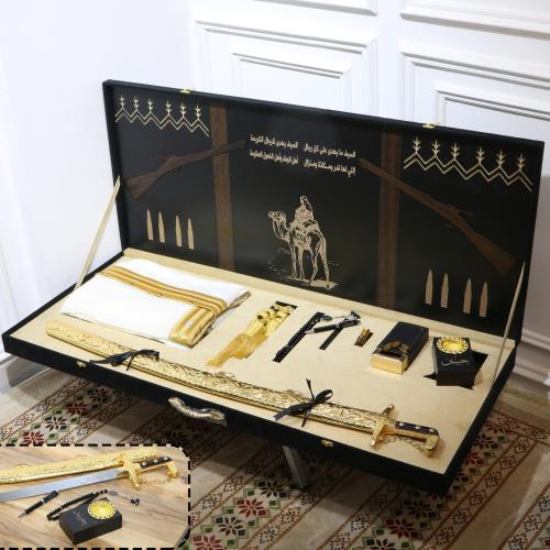 هدايا ملكية سيف وبشت فاخرة vip