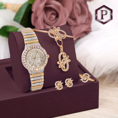 أهديه من تحب من متجر هدايا القمة