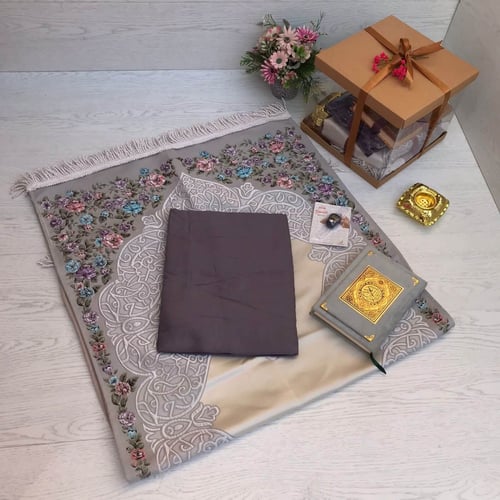 طقم صلاة نسائي 5 قطع أجمل الهدايا الرمضاني