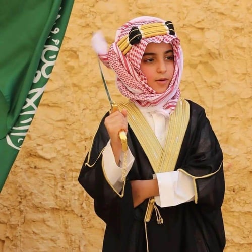 بشت اطفال يوم التأسيس