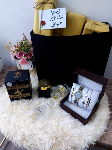 افضل هدية نسائية مع تغليف نفس الصورة