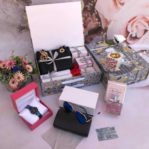 متجر هدايا ذكرى زواج فخم