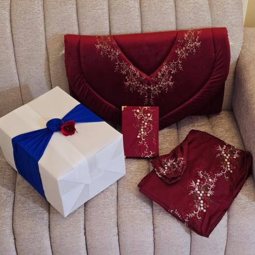 طقم صلاة شرشف مع سجادة ومصحف