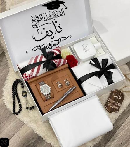 بوكسات هدايا للتخرج للشباب جديدنا 2025