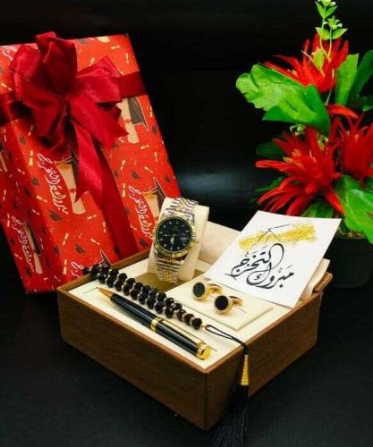 طقم هدايا تخرج للاولاد الشباب