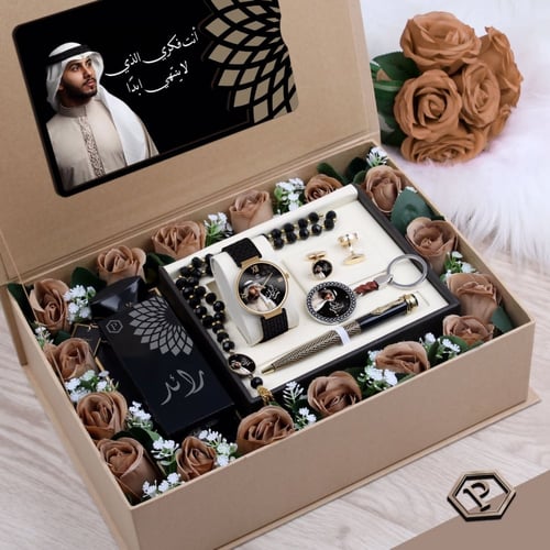 هدية رجالية راقية مزينة بورد أنيق وتشمل ساعة مع مج...