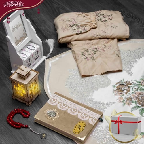 طقم صلاة نسائي مميز