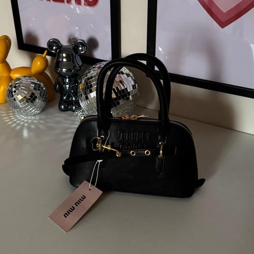 Miumiu Aventure- Black mini