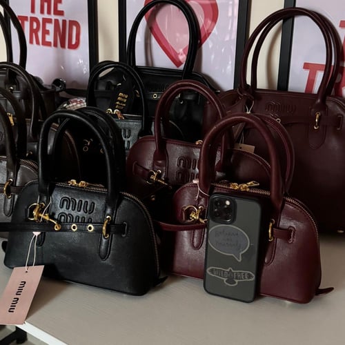 Miumiu Aventure- Black mini