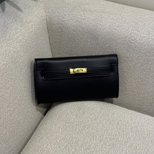 Black clutch-gold