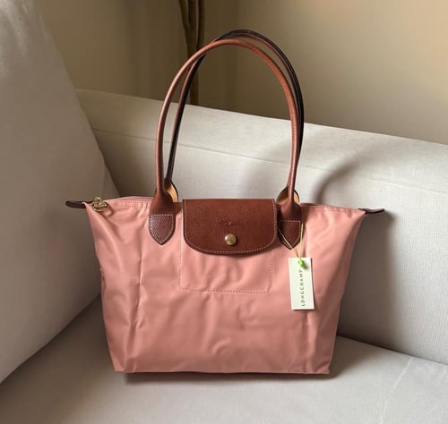 لونق شامب ميديم Longchamp-M