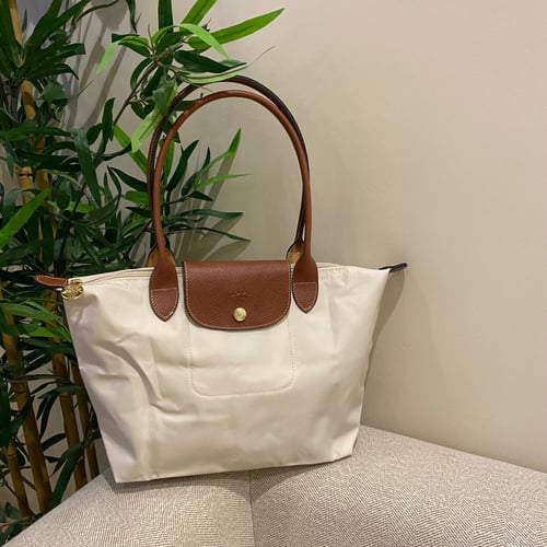 لونق شامب ميديم Longchamp-M