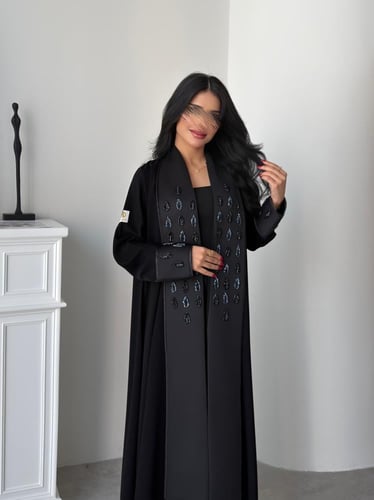 رقم العبايه 942 / القماش كريب المستقبل كوري بارد م...