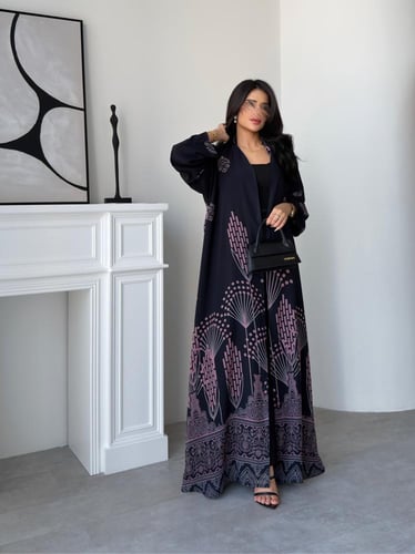 رقم العبايه 947 / القماش شيفون ناعم مع بطانه مع طر...