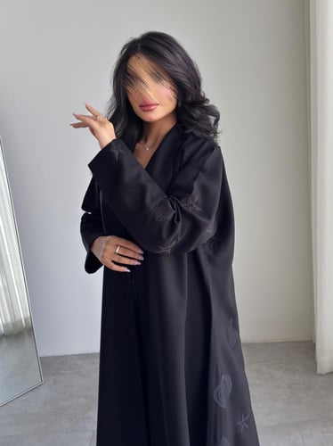 عبايه رقم 847 / القماش كريب ملكي / القصه نص كلوش /...