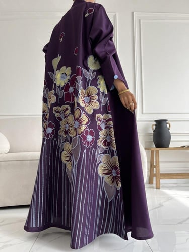 رقم العبايه 659 / القماش كريب لمار / القصه نص كلوش...