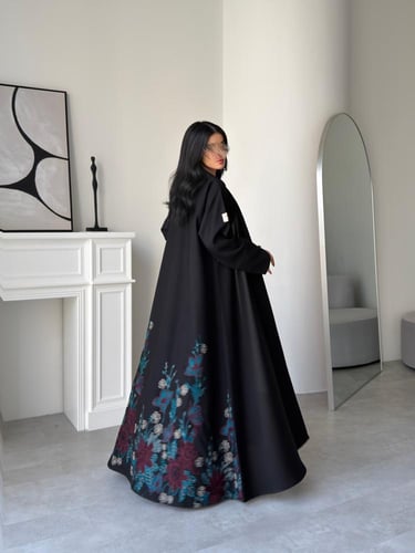 رقم العبايه 935 / القماش كريب المستقبل كوري / متوف...