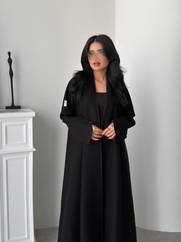 رقم العبايه 935 / القماش كريب المستقبل كوري / متوف...