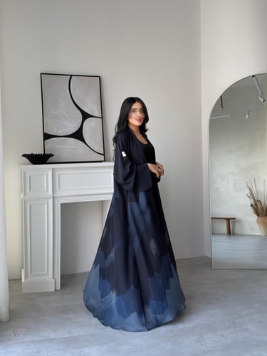 عبايه رقم 917 / القماش شيفون مبطن طباعه / القصه نص...