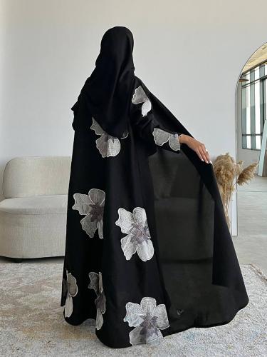 رقم العبايه 714 / القماش كريب المستقبل كوري / القص...