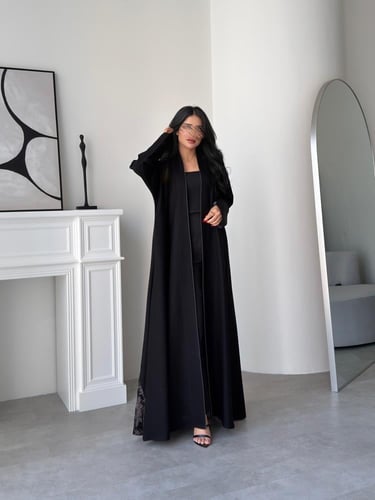 رقم العبايه 930 / القماش كريب المستقبل كوري / متوف...