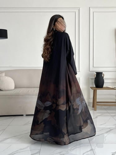 رقم العبايه 761 / القماش شيفون ناعم مع بطانه مع طر...