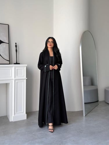 رقم العبايه 940 / القماش كريب المستقبل كوري مناسب...