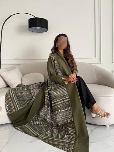 رقم العبايه 633 / القماش كريب لمار / القصه نص كلوش...