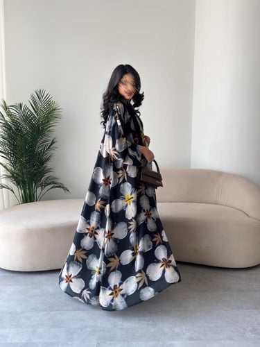 رقم العبايه 846 / القماش شيفون ناعم مع بطانه مع طر...