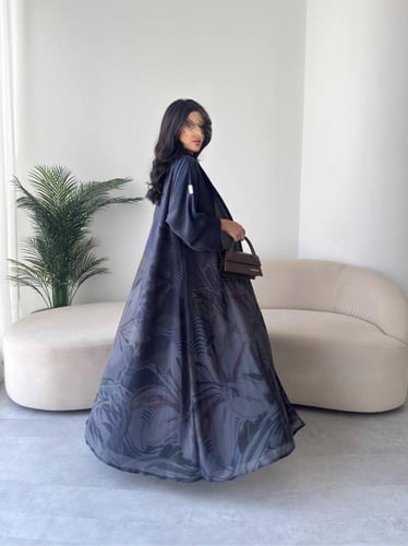 رقم العبايه 837 / القماش شيفون ناعم مع بطانه مع طر...